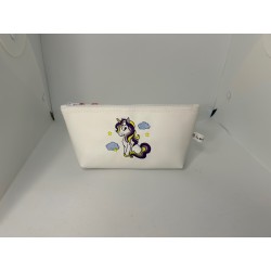 Pochette licorne assise